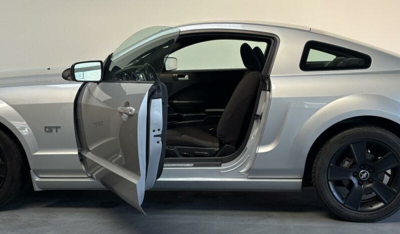 Ford Mustang GT COUPE 4.6 V8 305 complet