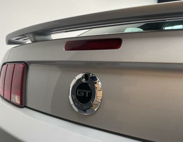 Ford Mustang GT COUPE 4.6 V8 305 complet